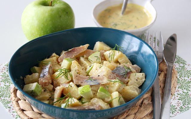 Salade de hareng fumé aux deux pommes