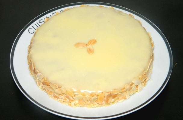 Gâteau au citron glaçage chocolat blanc