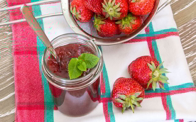 Confiture de fraise à la menthe