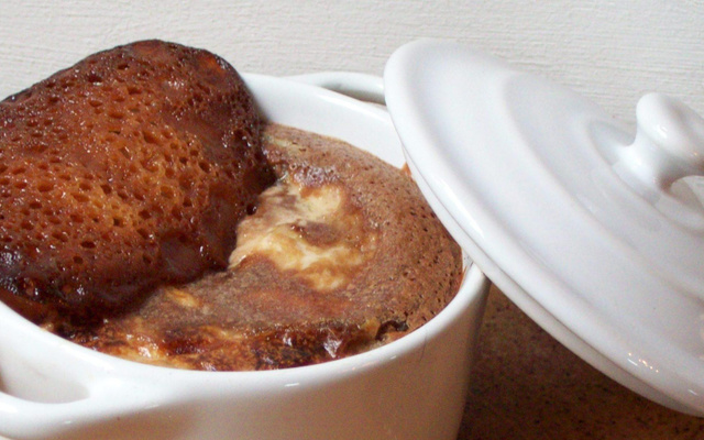 Moelleux au chocolat, cœur fondant au foie gras et tuile craquante