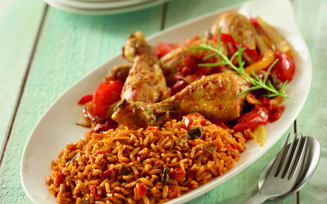 Poulet basquaise au riz à la Méditerranéenne