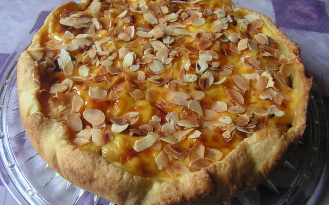 Gâteau à la crème et aux pommes