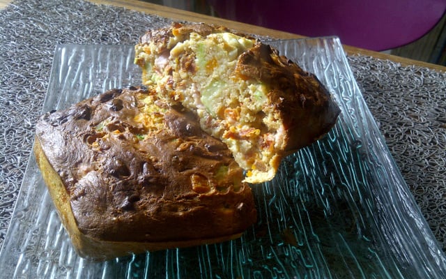 Cake complet aux légumes et fromage de chèvre