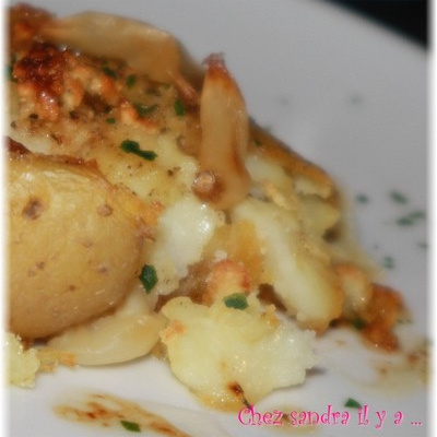 Pomme de terre tapée à l'ail