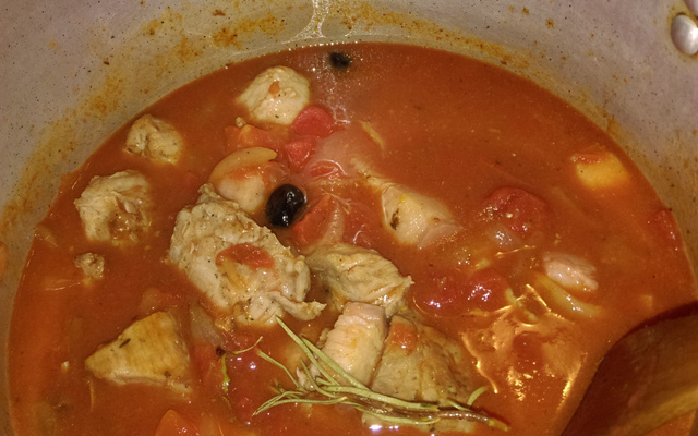 Sauté de Porc aux olives et au romarin accompagné de sa polenta ! Plat familial