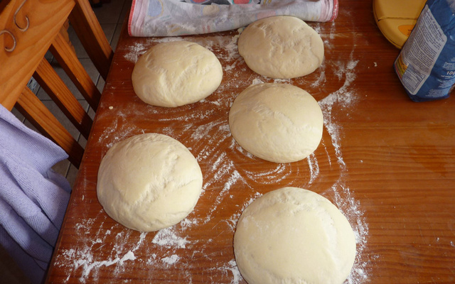 Pâte à pizza à la machine à pain