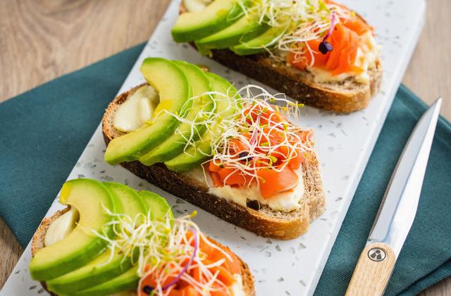 Bruschetta Saint-Marcellin, saumon et avocat - Photo par IGP Saint Marcellin