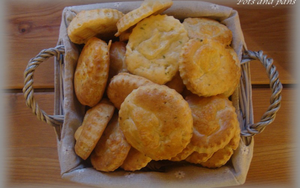 Caerphilly cheese scones - annecoK