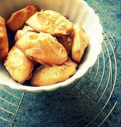 Madeleines 100% amandine - La petite cuisine de Sabine