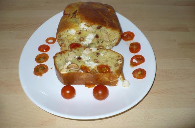 Cake au poulet , tomate cerise et noix de cajou - chrbab