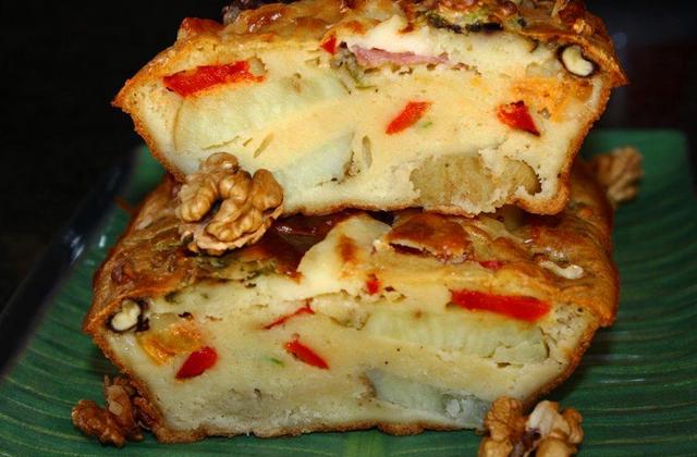 Cake sucré-salé aux pommes, chèvre et noix - Photo par laurenIPd