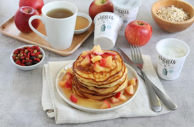 Pancakes au skyr et pommes caramélisées - Photo par Silvia Santucci