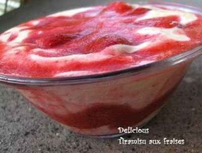 Tiramisu aux fraises pour les gourmands - Photo par 750g