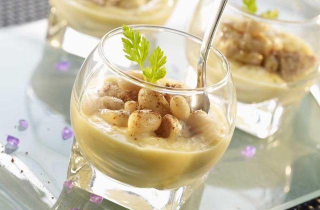 Crème de haricots blancs au foie gras - Photo par Cassegrain