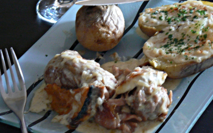 Andouillettes de Troyes gratinées au Chaource - Photo par gilsont