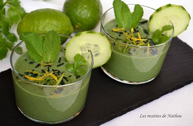 Gaspacho de concombre et avocat, citron vert et spiruline - Photo par Invité