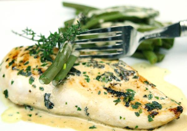 Poulet à l'estragon, haricots verts - balo