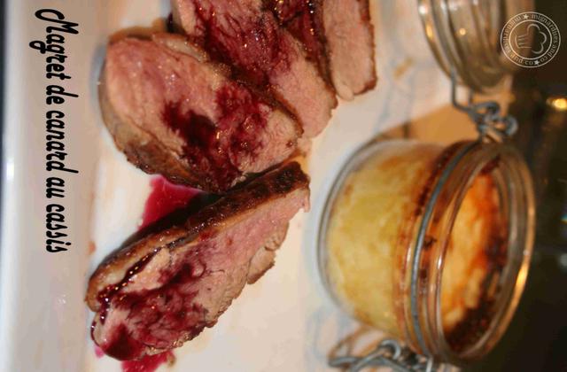 Magret de canard au cassis et gratin dauphinois au palet de bourgogne - Photo par sophroch