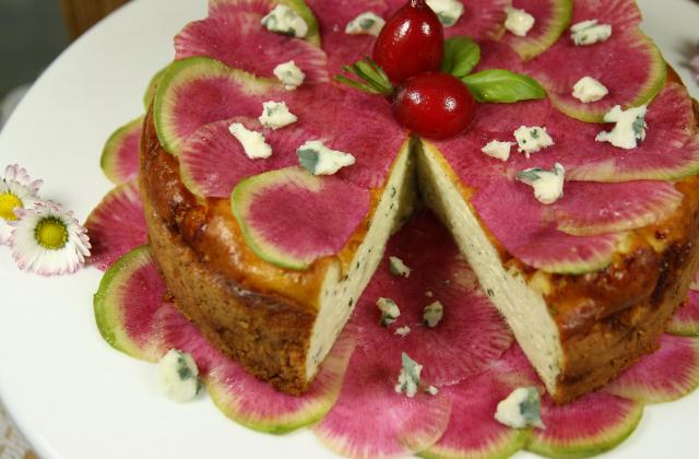 Cheesecake au Roquefort Papillon, Brousse et Carpaccio de Radis Red Meat - Parmesan et Paprika