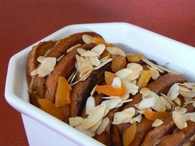 Terrine de pain perdu aux abricots et amandes - Photo par audreycuisine