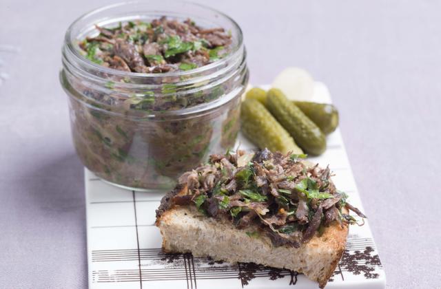 Rillettes de queue de bœuf aux herbes et épices douces - Photo par Les Produits Tripiers