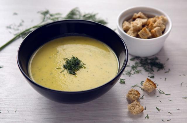 Soupe aux fanes de carottes chaude - Photo par 750g