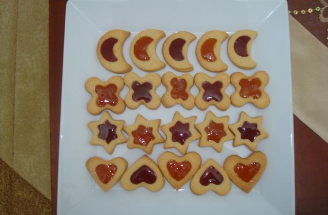 Petits sablés à la confiture..miaam - Photo par nounoubxu