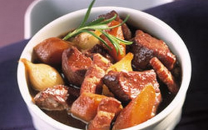 Daube provençale aux carottes et aux oignons nouveaux - Photo par Le Porc