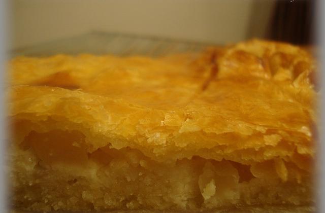 Galette des rois à la crème de calisson et aux poires - annecoK