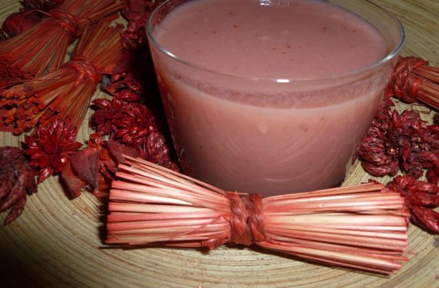 Smoothie fraises-banane-pistache - Photo par adelinaK