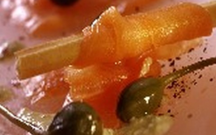 Carpaccio de truite à la crème de câpres - Photo par CIPA