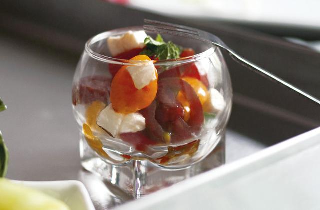 Duo de tomates cerises et mozzarella - Photo par les Plateaux du Dimanche