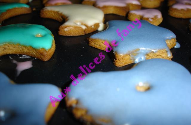 Biscuits colorés de Noël - Photo par stephjh