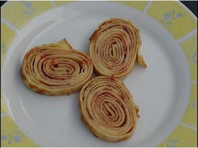 Crêpes roulées à la confiture - Photo par lapris