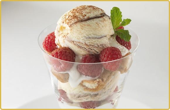 Tiramisu et framboises fraîches - Photo par Carte D'Or