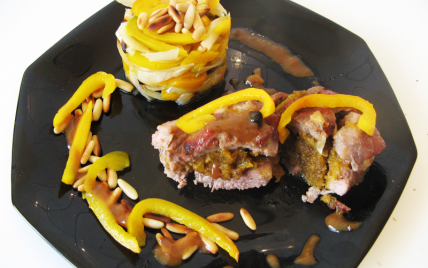 Rôti d'agneau farçi aux abricots secs, laqué au miel et son mélange de légumes. - Photo par loreli5