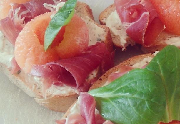 Tartine jambon-cru et melon - Photo par 68biso