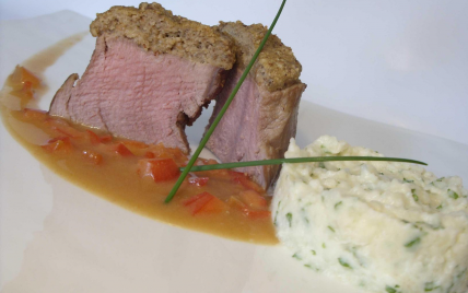 Mignon de porc-viennoise de champignons, purée "Grand Mère", jus relevé au poivron... - Photo par BerqueretVincent
