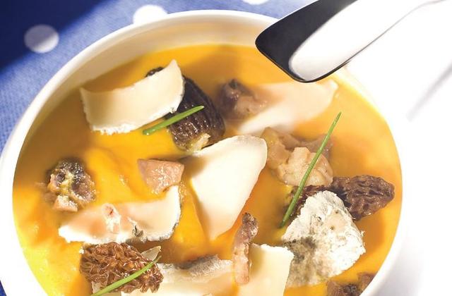 Velouté automnal de courge Butternut, morilles et Chavignol - Photo par AOC Chavignol