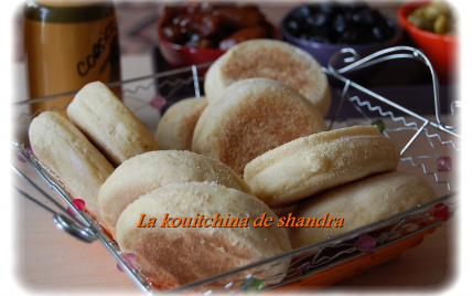 Mini batbouts (muffins marocains) nature ou à fourrés - Photo par shandr