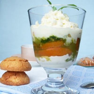 Verrines d'abricots rôtis, crème de mozzarella & pesto de basilic à l'orgeat - Carole Alter Gusto