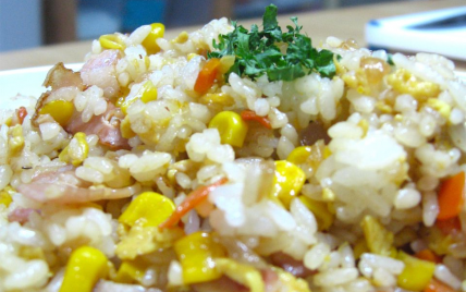 Chahan - une version un peu japonaise du riz cantonais - Photo par Amelie a-vos-baguettes
