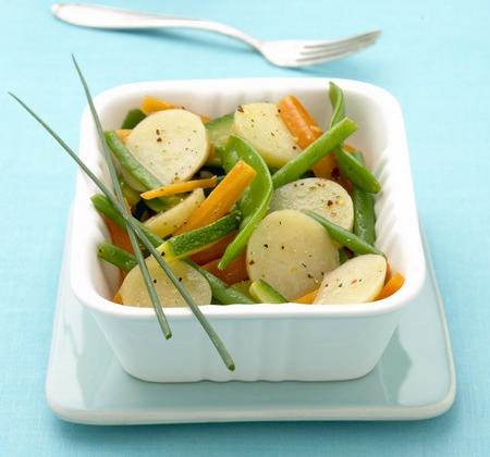 Salade minute de légumes croquants au balsamique et citron - Doréoc