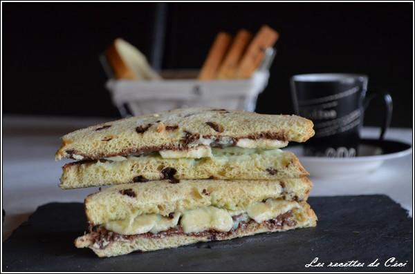 Club Sandwich Sucré: brioche, pistache, pâte à tartiner et banane - Photo par recettesceci