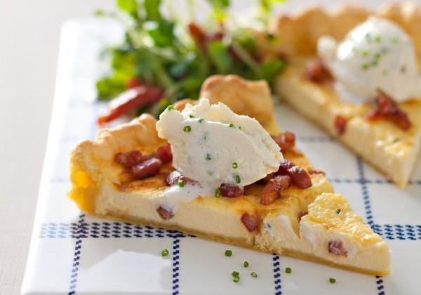 Quiche exquise de Lorraine au fromage à la Crème Elle & Vire - Photo par Quiveutdufromage.com