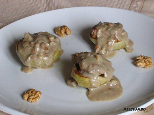 Grenadins de veau au roquefort sur fonds d"artichauts - Photo par miecha