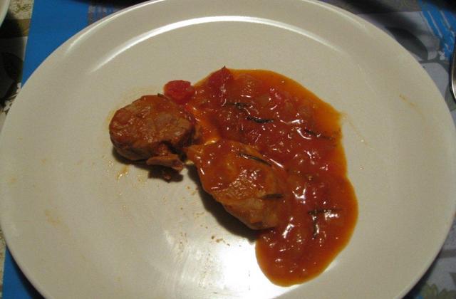 Filet mignon et sa sauce tomate et romarin - Photo par mireild0
