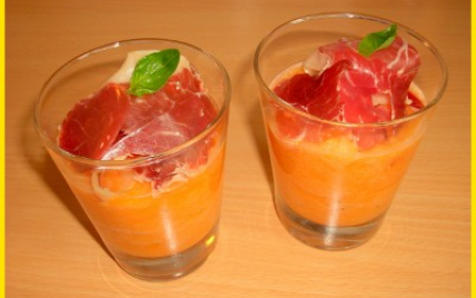 Soupe de melon au basilic et jambon sec - Photo par biscottine