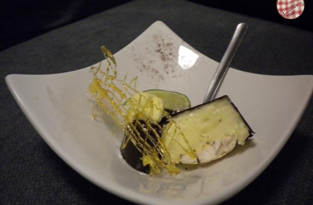 Mousse de mangue en coque de chocolat surprise - Photo par cuisinemoi