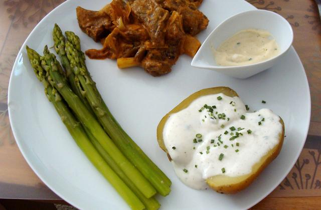Mijoté de bœuf aux poireaux et pommes au four - Photo par crescendoll